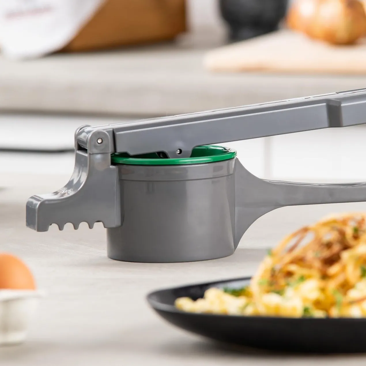 Spätzlepresse mit 3 Lochscheiben, 4-teilig