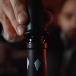 Weinausgießer Specter, schwarz