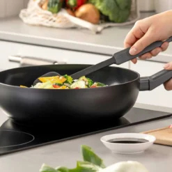 Wokpfanne Statement, Keramik, antihaft, Ø28cm – 20% Rabatt mit Code: COOK20